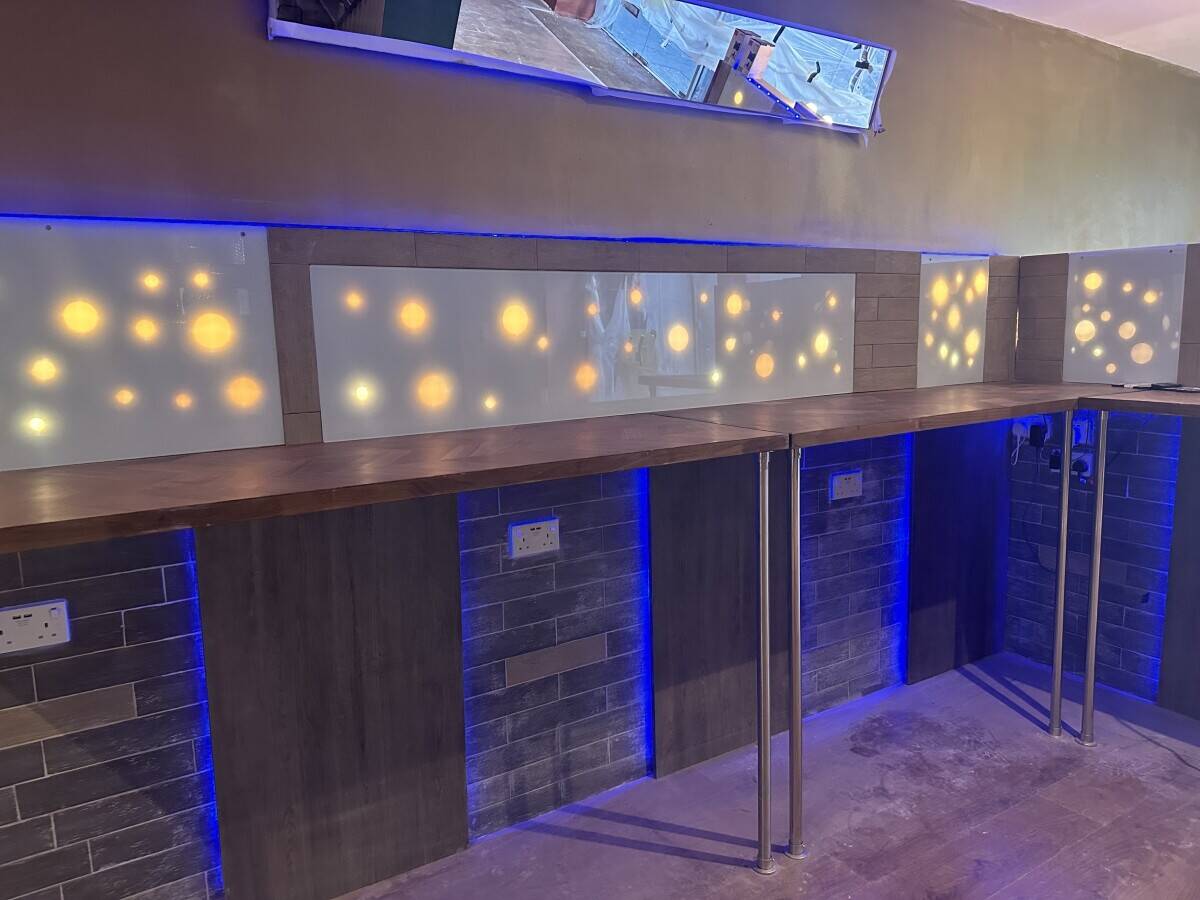 PRIME LOCATION - for a Chinese or Caribbean Style Buffet Restaurant NEW BUILD with all new FITTED OUT GLASS KITCHEN Photo 9