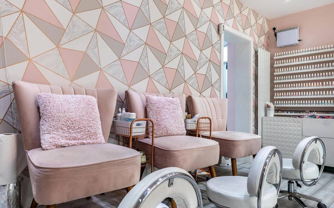 Stunning Beauty & Hair Salon for sale DA1 Photo 9