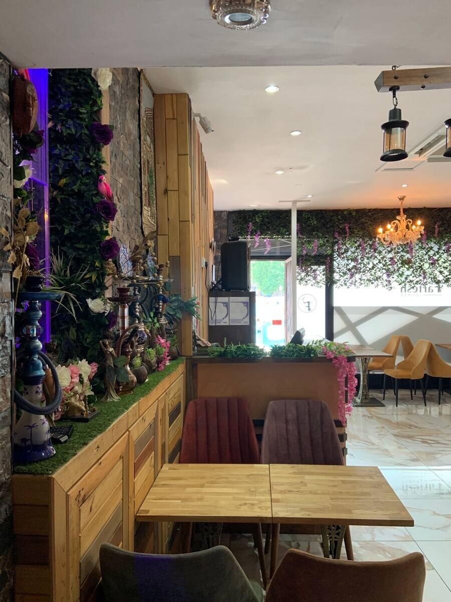 Restaurant Mediterranean and Pizza for sale with Live Entertainment License  in Isleworth London