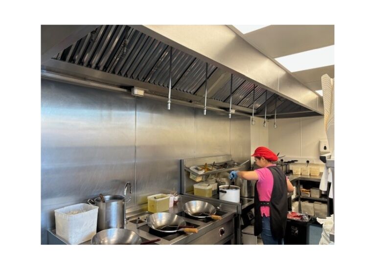 Well established Thai restaurant and takeaway for sale Photo 8