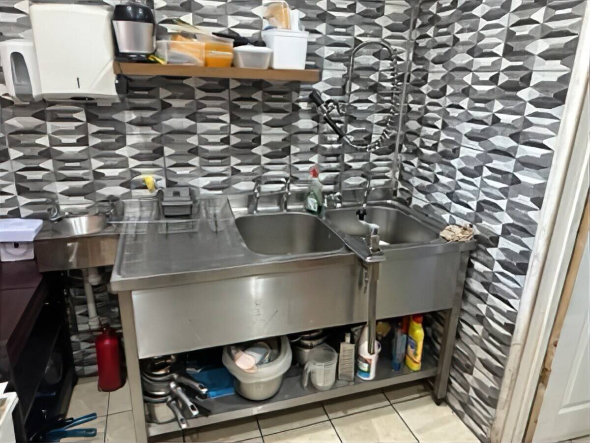COFFEE SHOP WITH HUGE POTENTIAL FOR SALE IN VERY SOUGHT AFTER LOCATION IN TEESSIDE