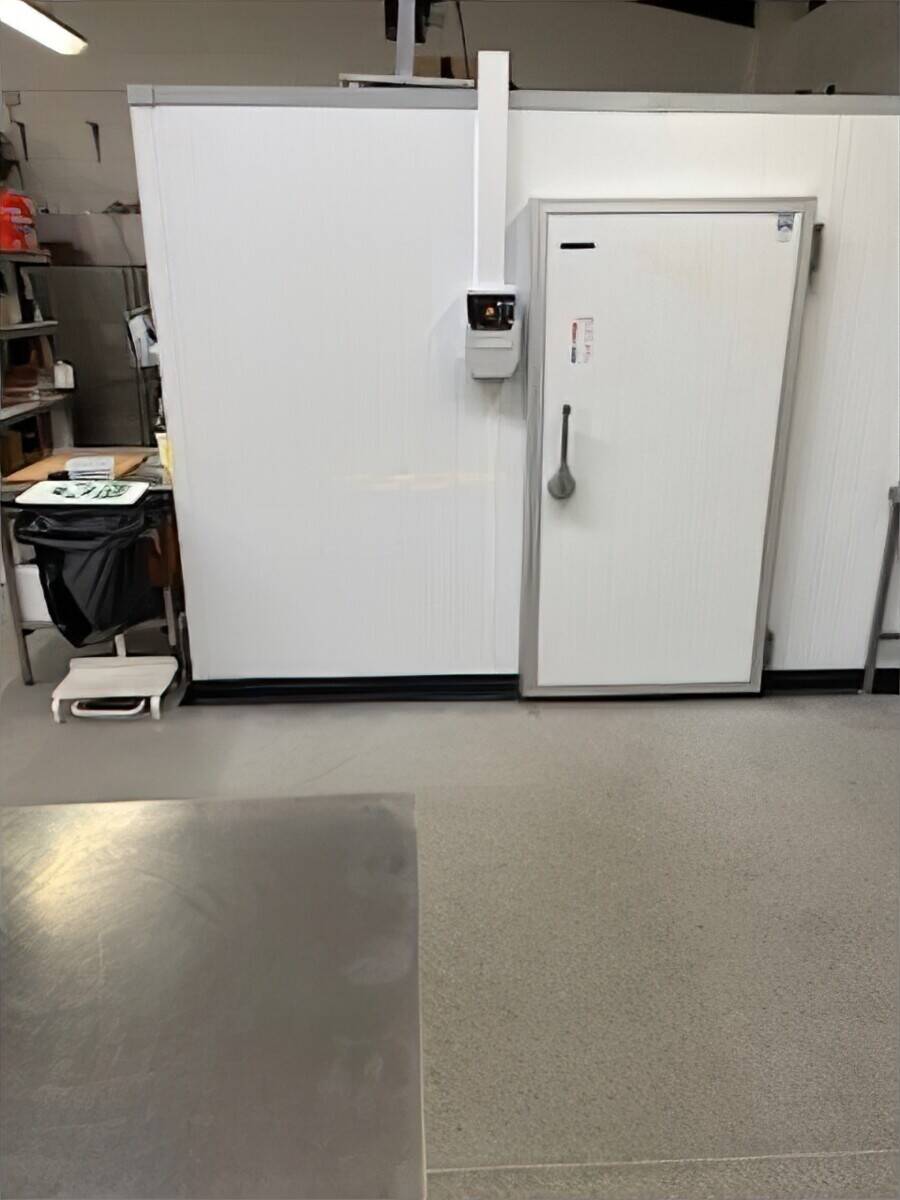 Fully equipped catering business unit