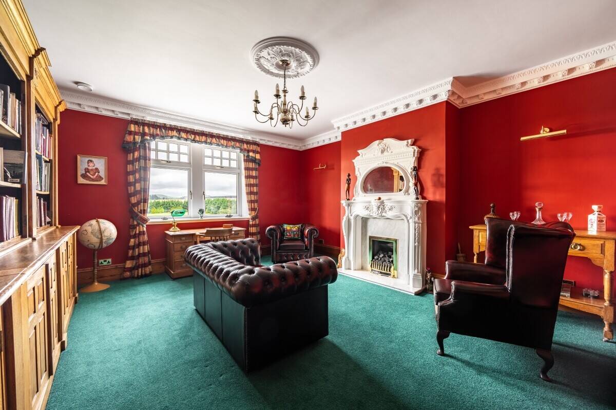 Stunning 7 Bedroom Detached Villa in Aberdeenshire Photo 8