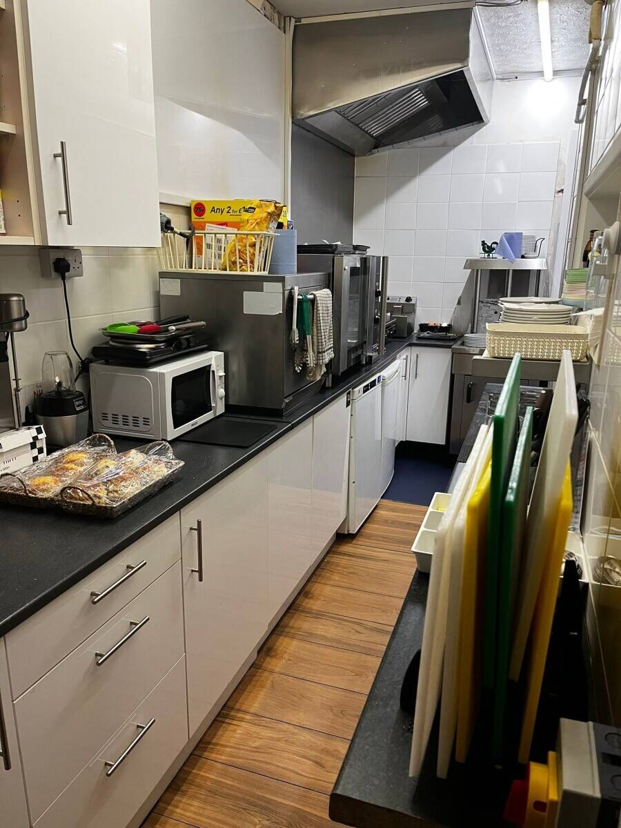 Deli/cafe for sale in Great Bentley Essex. Photo 9
