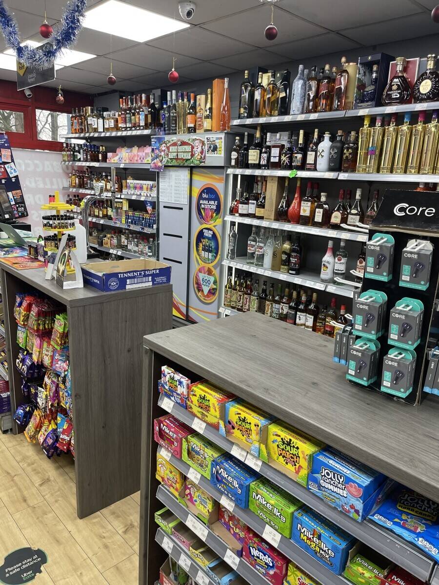 Off Licence for sale on busy Hagley Road with additional income Flat Photo 8