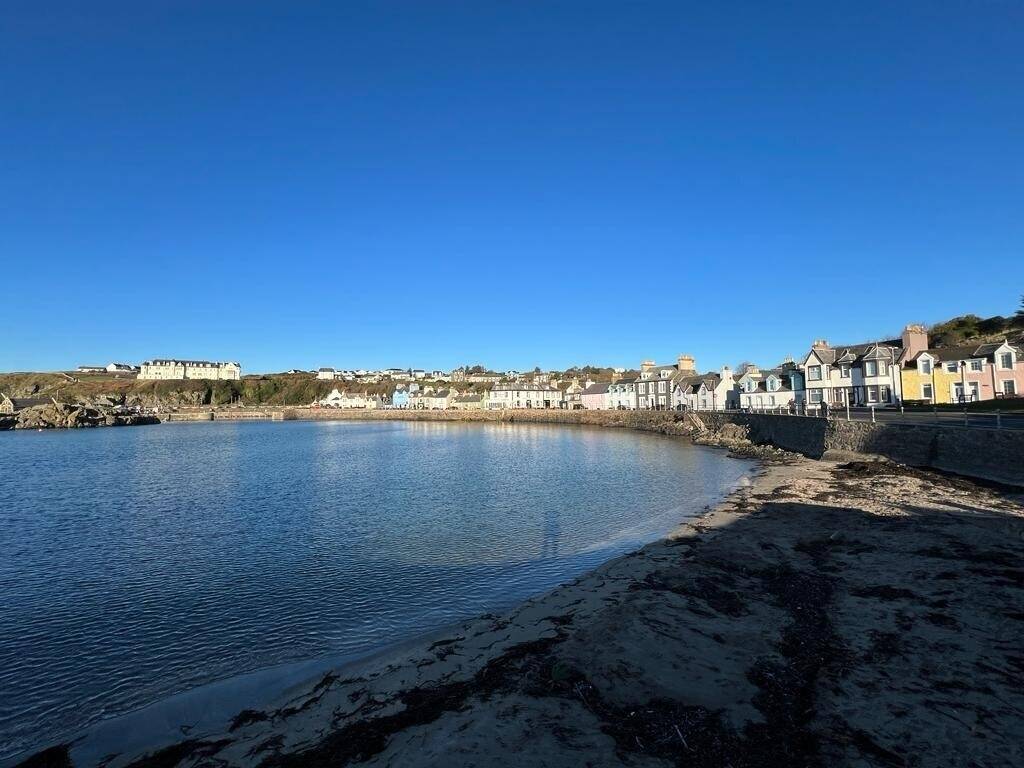 A superb coastal restaurant/development opportunity in sought after village (ref 1633)