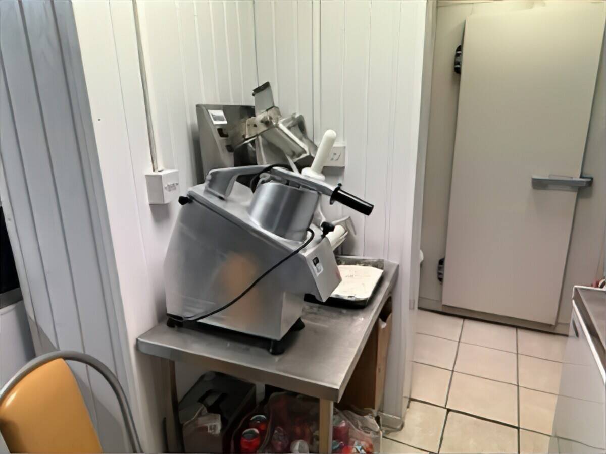 FISH CHIPS AND PIZZA TAKEAWAY AND DELIVERY SHOP IN TEESIDE Photo 8