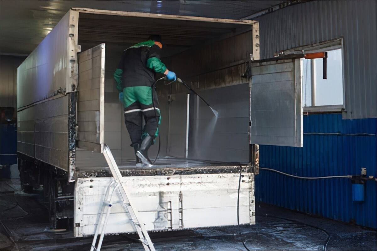 North's Largest Independent Specialist Commercial Vehicle & Motorhome Bodyshop/Accident Repair  - Bu