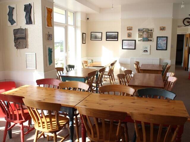CARDIGAN BAY - SEA FRONT 11 BEDROOM YOUTH HOSTEL Photo 8