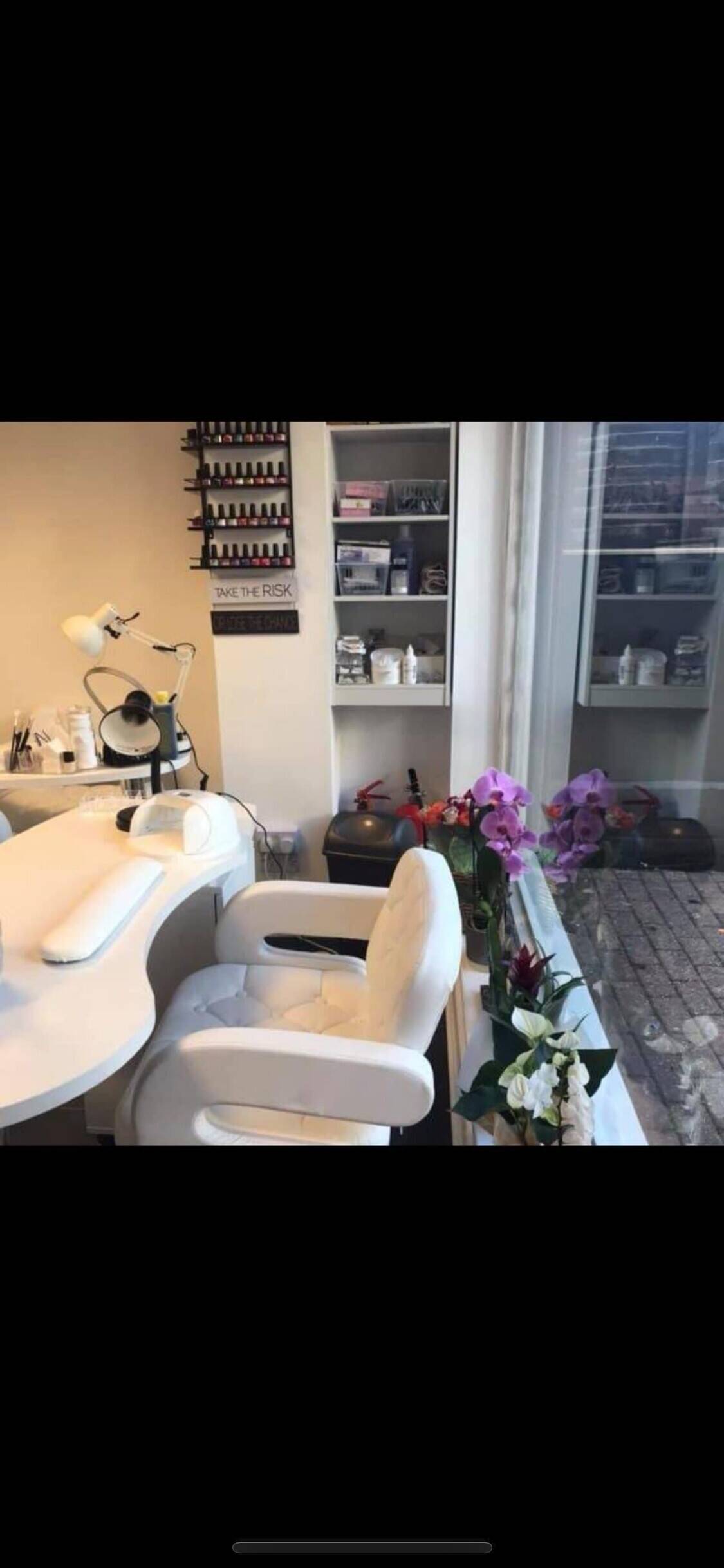 Beauty salon and sunbed in Hove