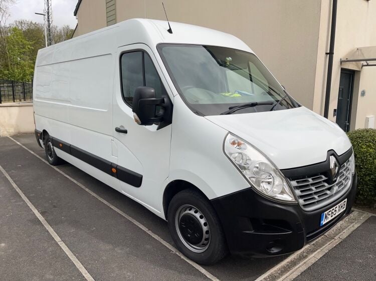Mobile Seamless Metal Guttering Manufacturing Company Located In Plymouth