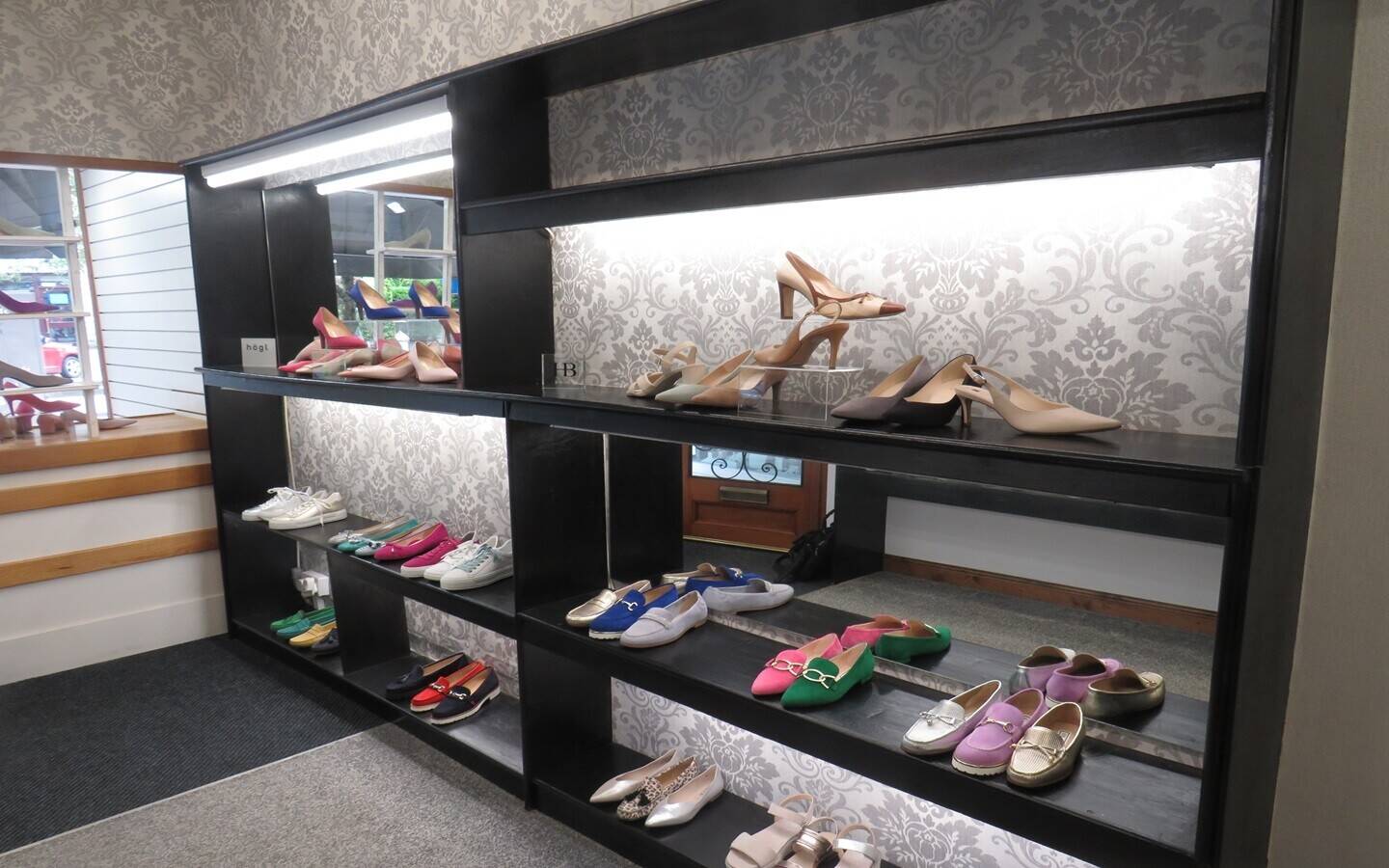 Established & Very Well-known Ladies Shoe Shop Business