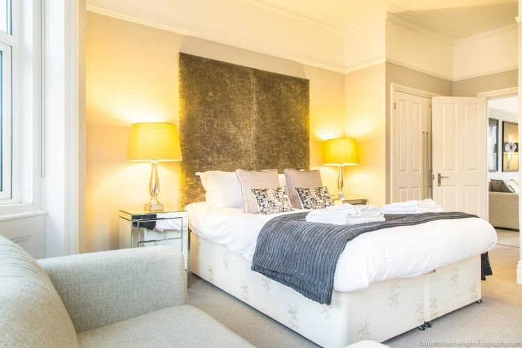 High Quality Home & Income Self-Catering Holiday Letting Business in Much Sought-After Alum Chine Photo 8