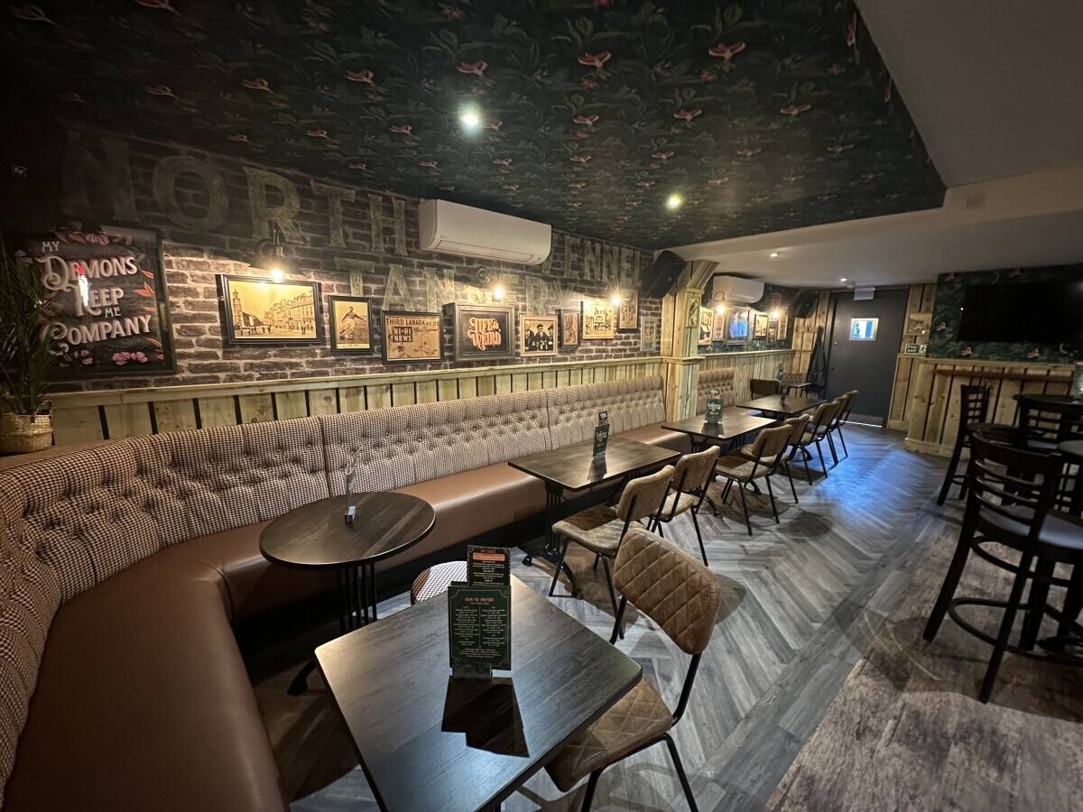 60 Cover Attractive Town Centre Restaurant & 40 Cover Separate Bar