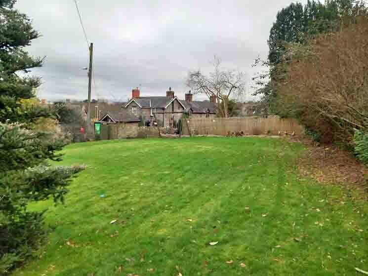 POWYS/SHROPSHIRE BORDERS - VILLAGE CENTRE FOOD LED PUBLIC HOUSE Photo 8