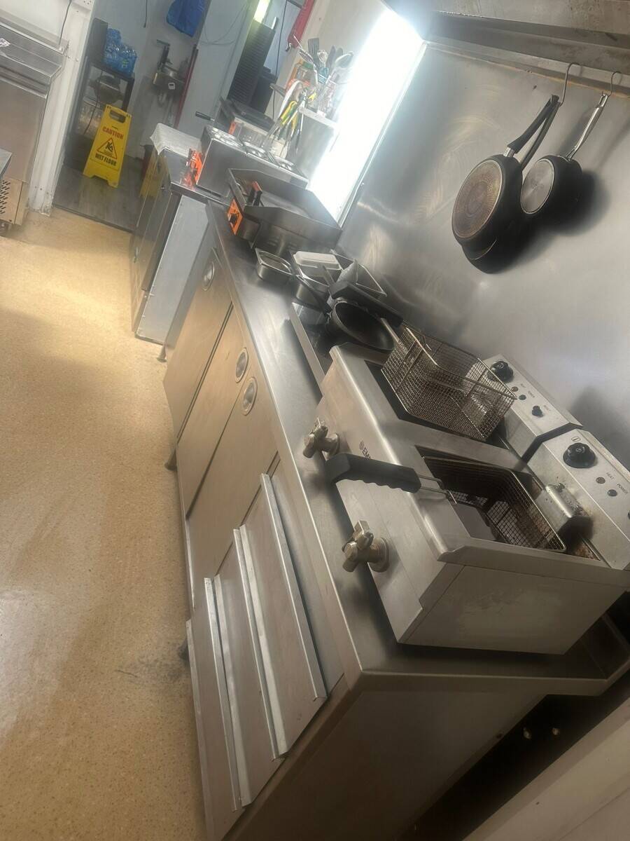 Cafe for sale in prime location Photo 8