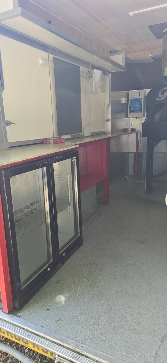 FLEET MOBILE PIZZA VANS