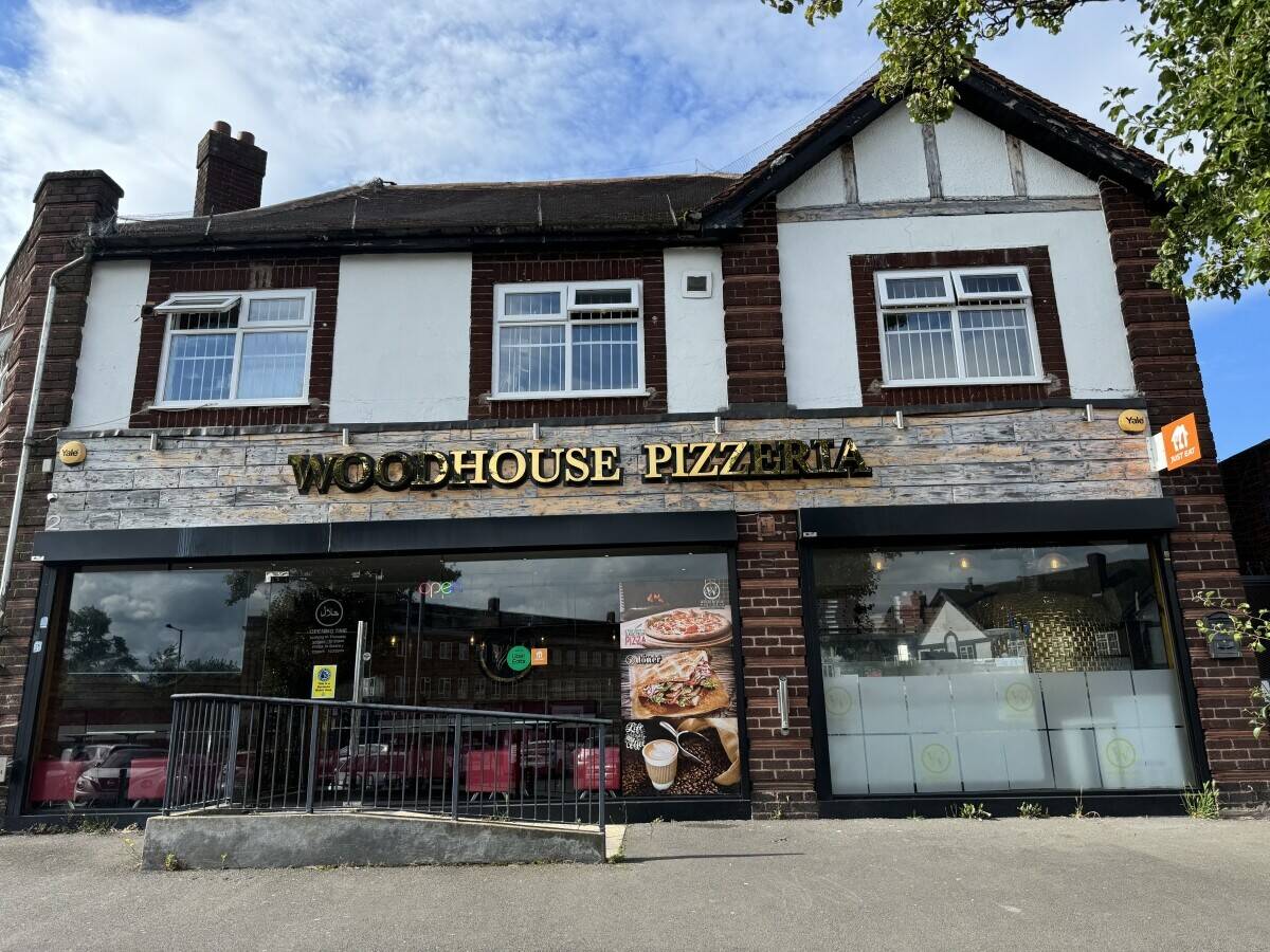 Italian pizza restaurant
