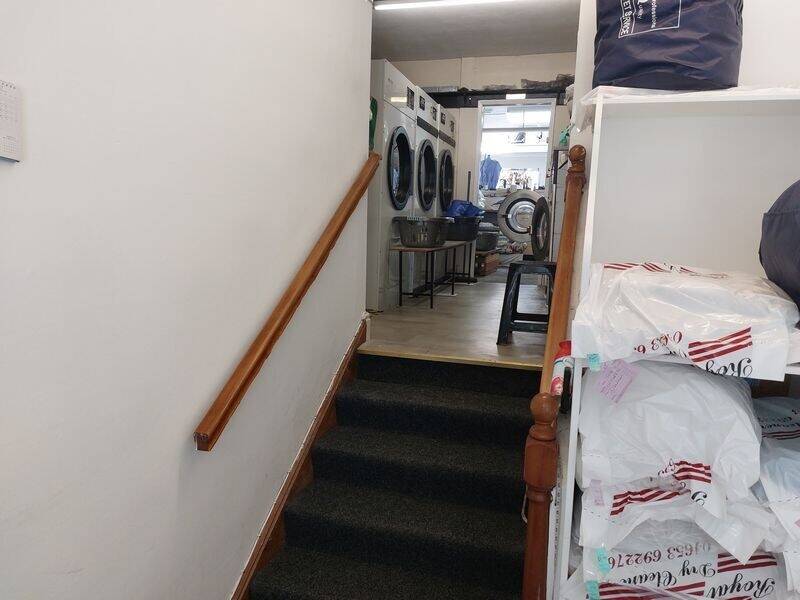 Look!! Busy and Profitable Laundry / Dry Cleaners in the North Yorkshire Market town of Malton Photo 8