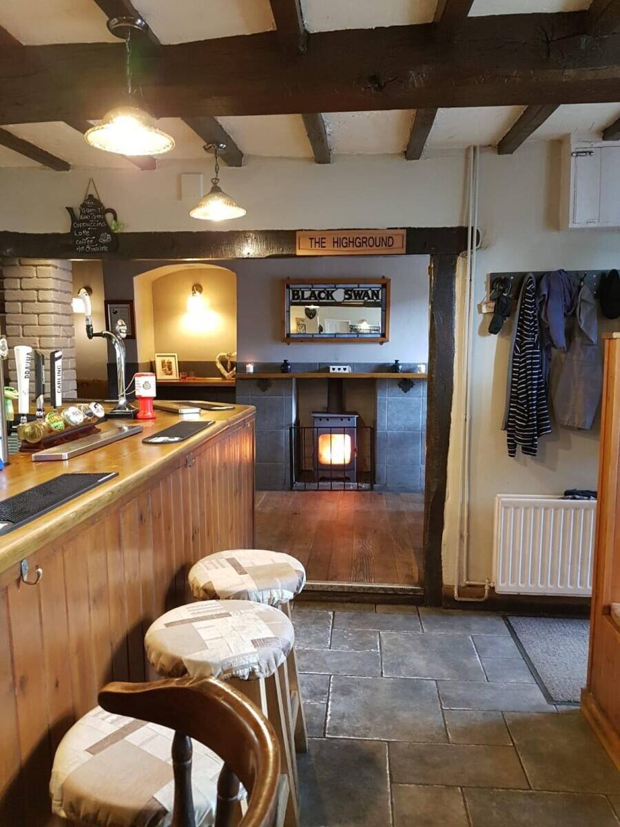 IRONBRIDGE - HIGH TRADING RIVERSIDE PUBLIC HOUSE