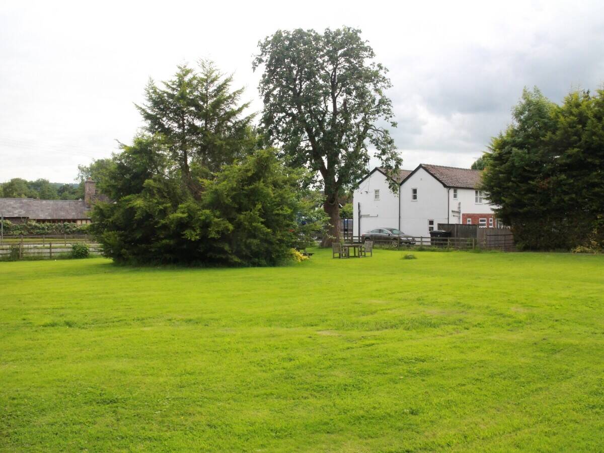 HEREFORDSHIRE - WYE VALLEY VILLAGE INN & GUEST HOUSE