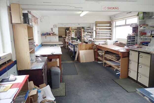 Model-making business / Model shop