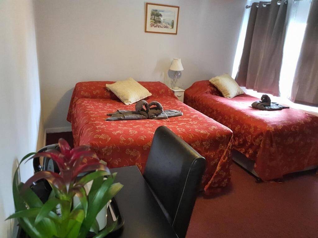 Stansted Lodge - A Stansted Airport Guesthouse