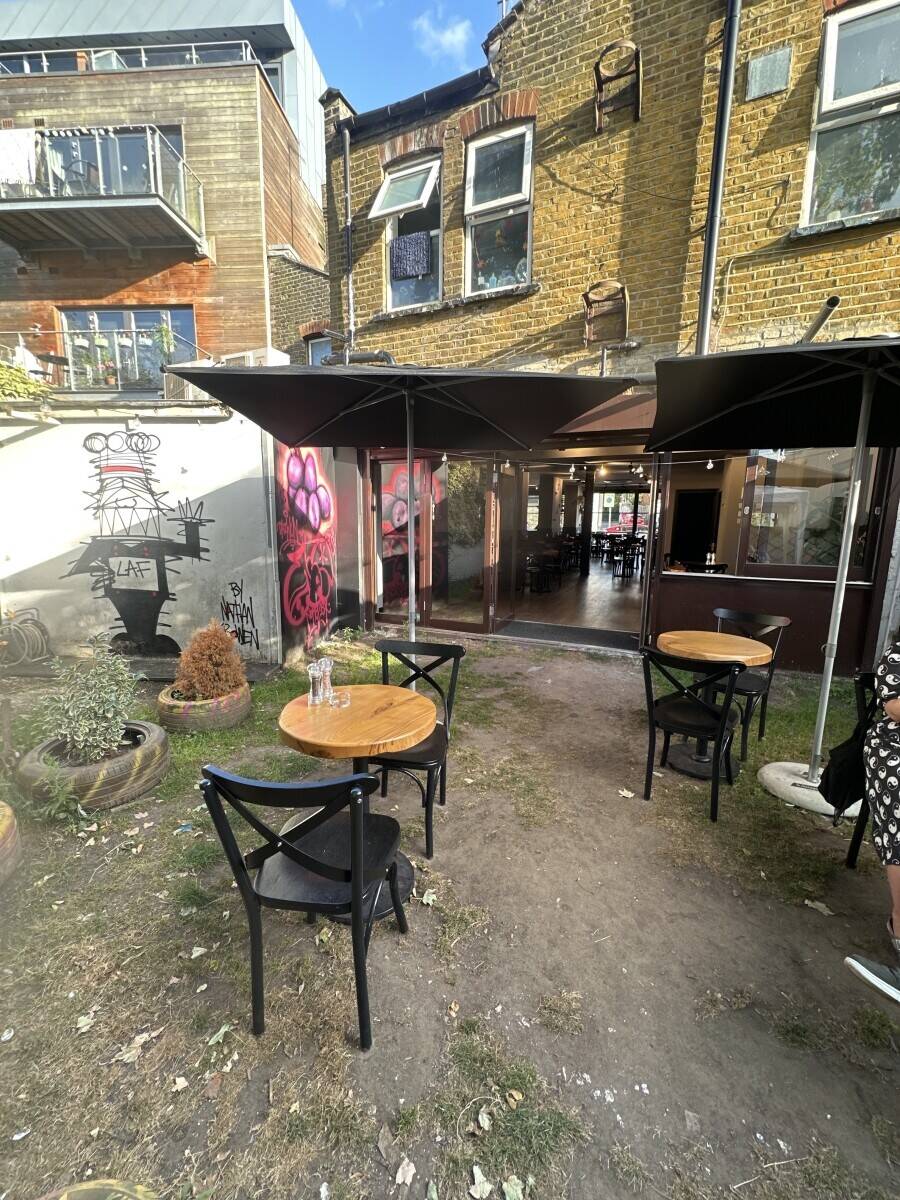 Bistro restaurant for sale in Willesden Photo 9