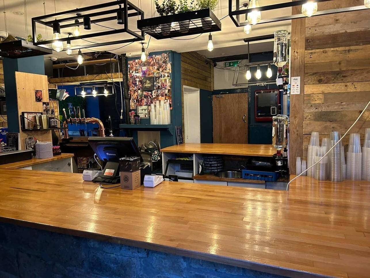 Pub/Bar with late license for sale