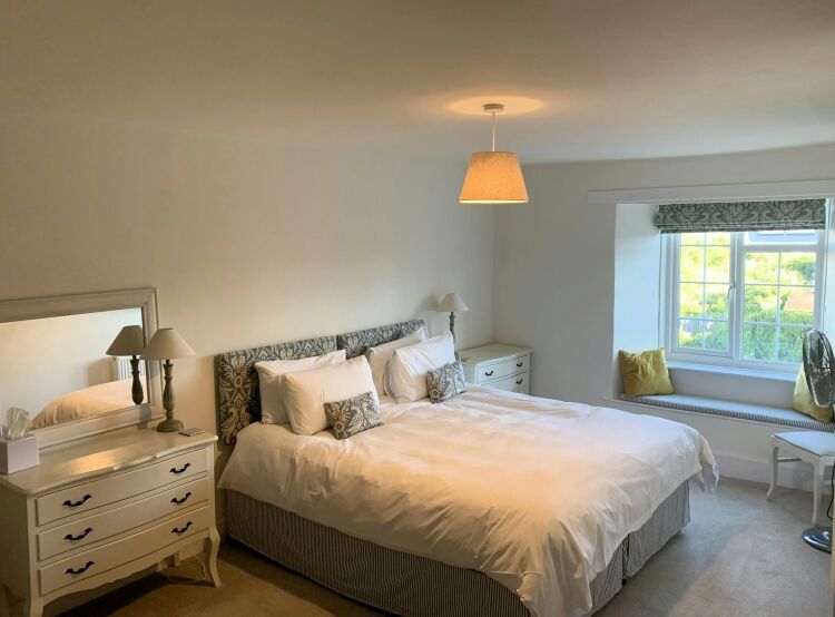 Stone Built B&B with Restaurant Potential Photo 8