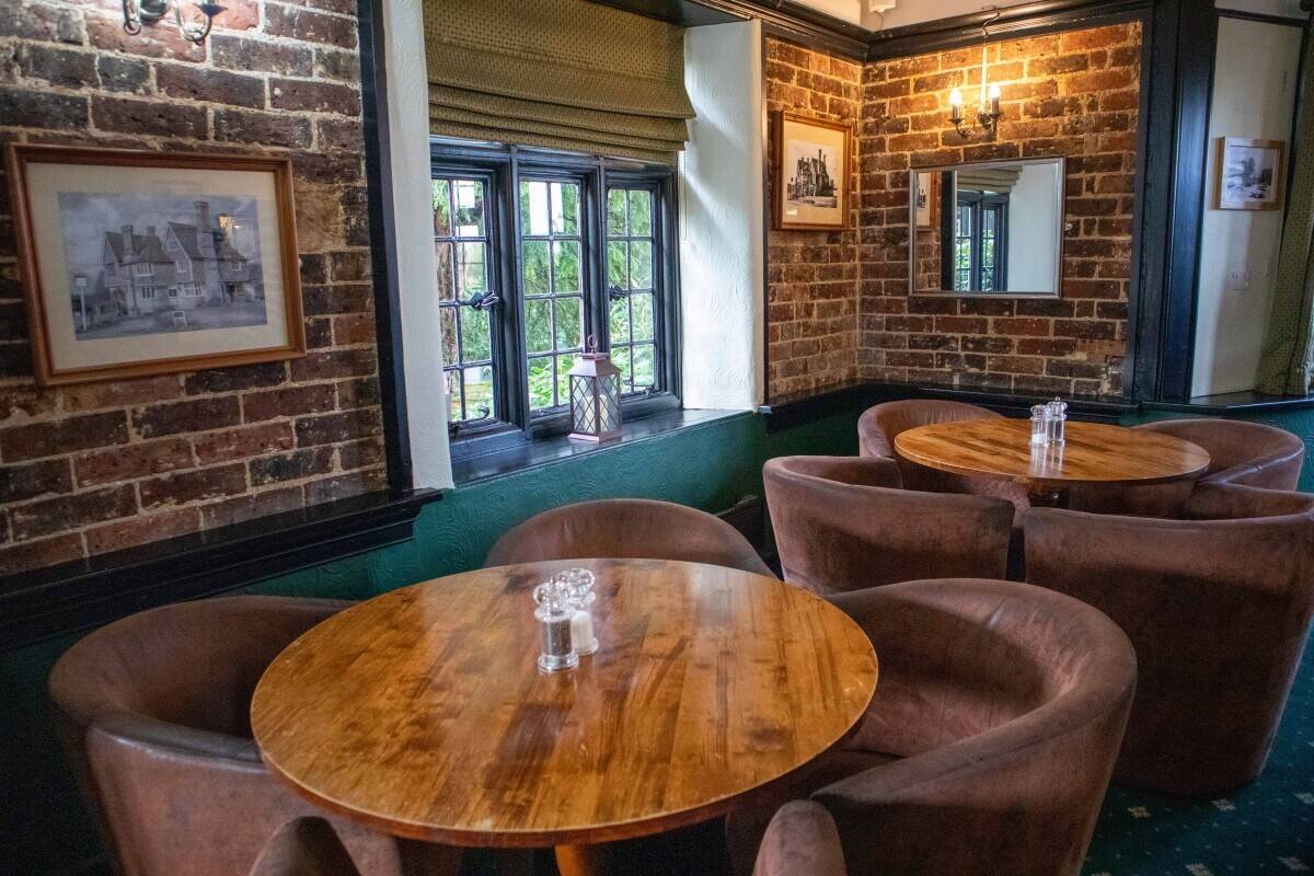 KENT - INVESTMENT SALE OF ICONIC KENT PUB (NET YIELD 7.5%)