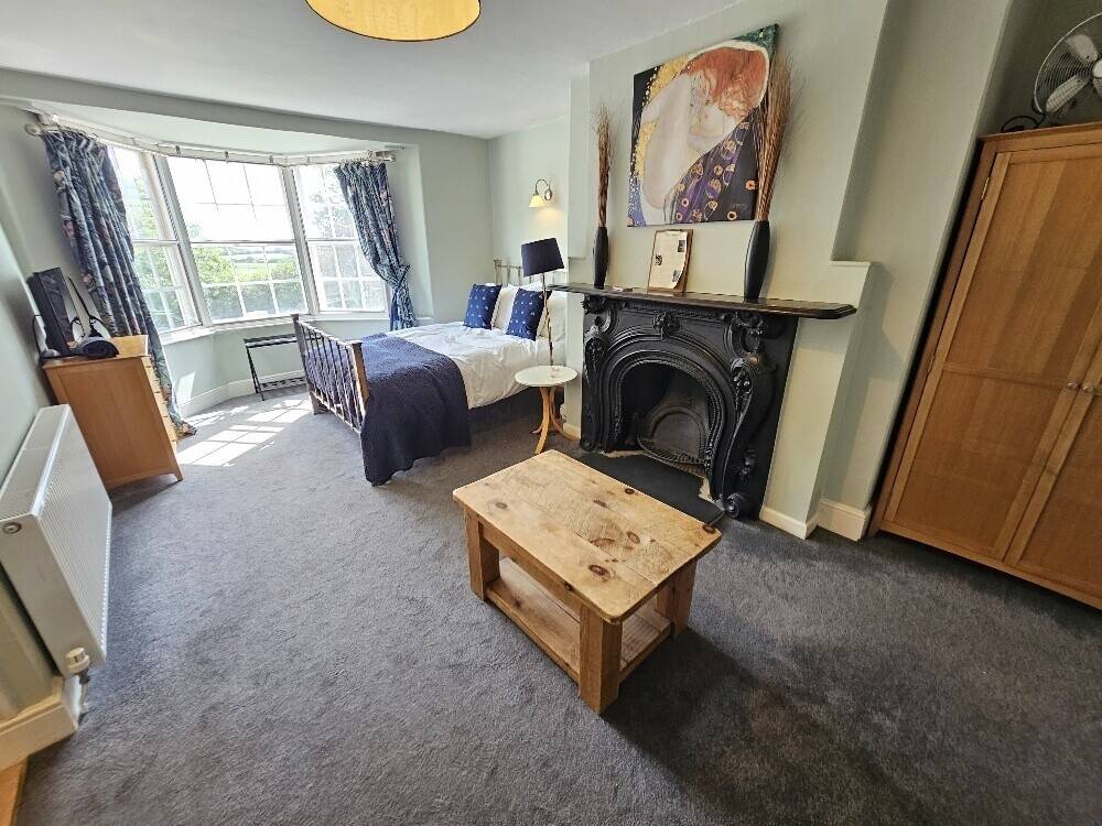 Impressive Dorset Village Inn With Up To 6 Ensuite Letting Rooms & 4 Bedroom Owners Accommodation