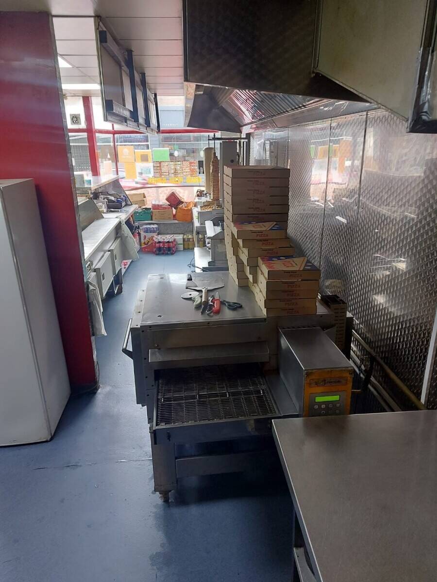 Kebab and pizza shop