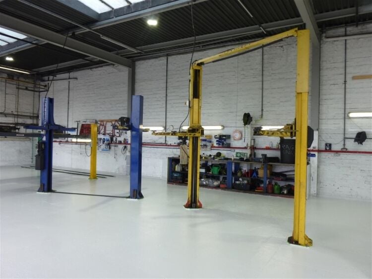 AUTOMOTIVE MOT, SERVICE, AND MAINTENANCE CENTRE