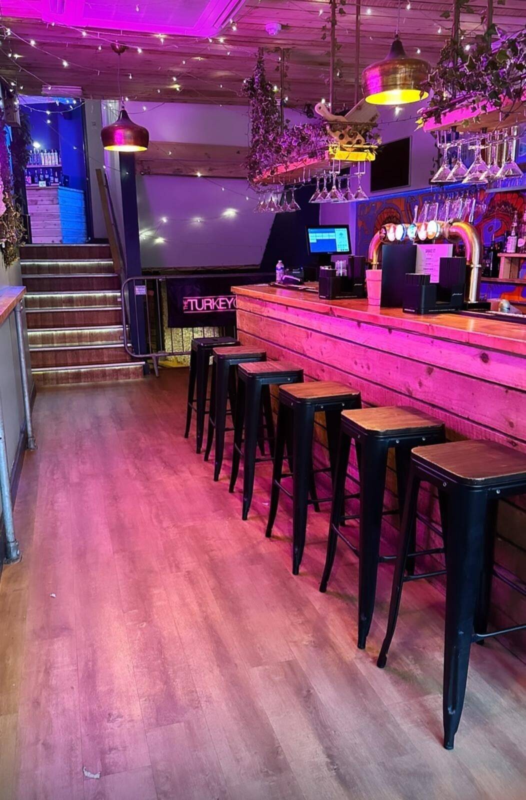 Late Night Bar / Cocktail Bar for sale in Leicester City Centre Photo 8