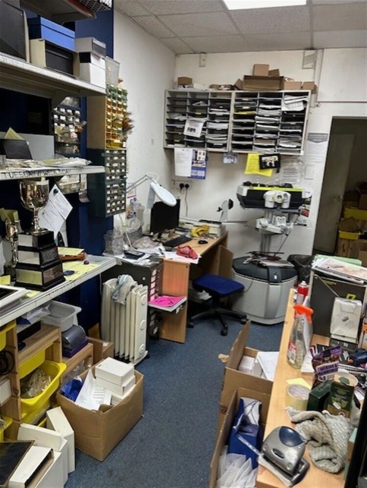 TROPHIES, AWARDS AND JEWELLERY RETAILER