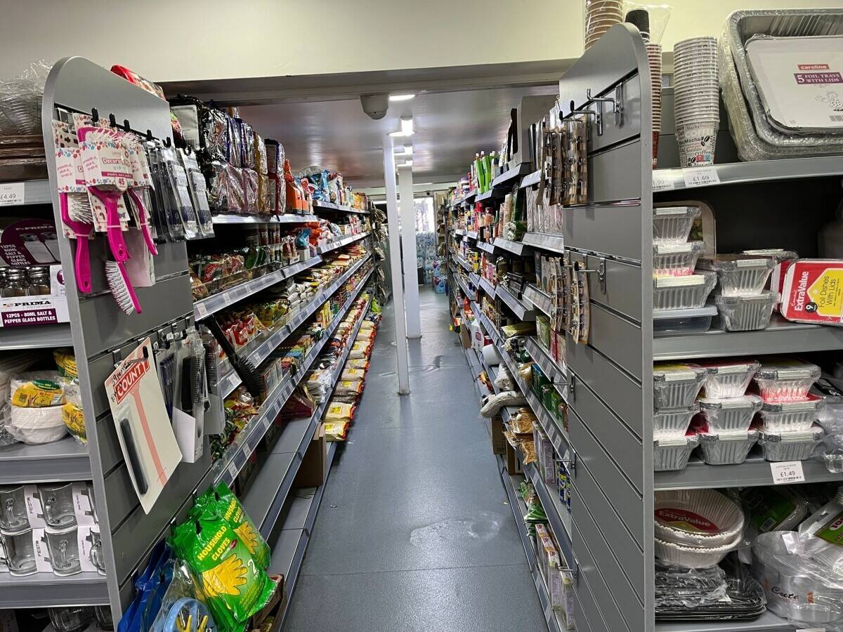 Super market with two bedroom flat Photo 8