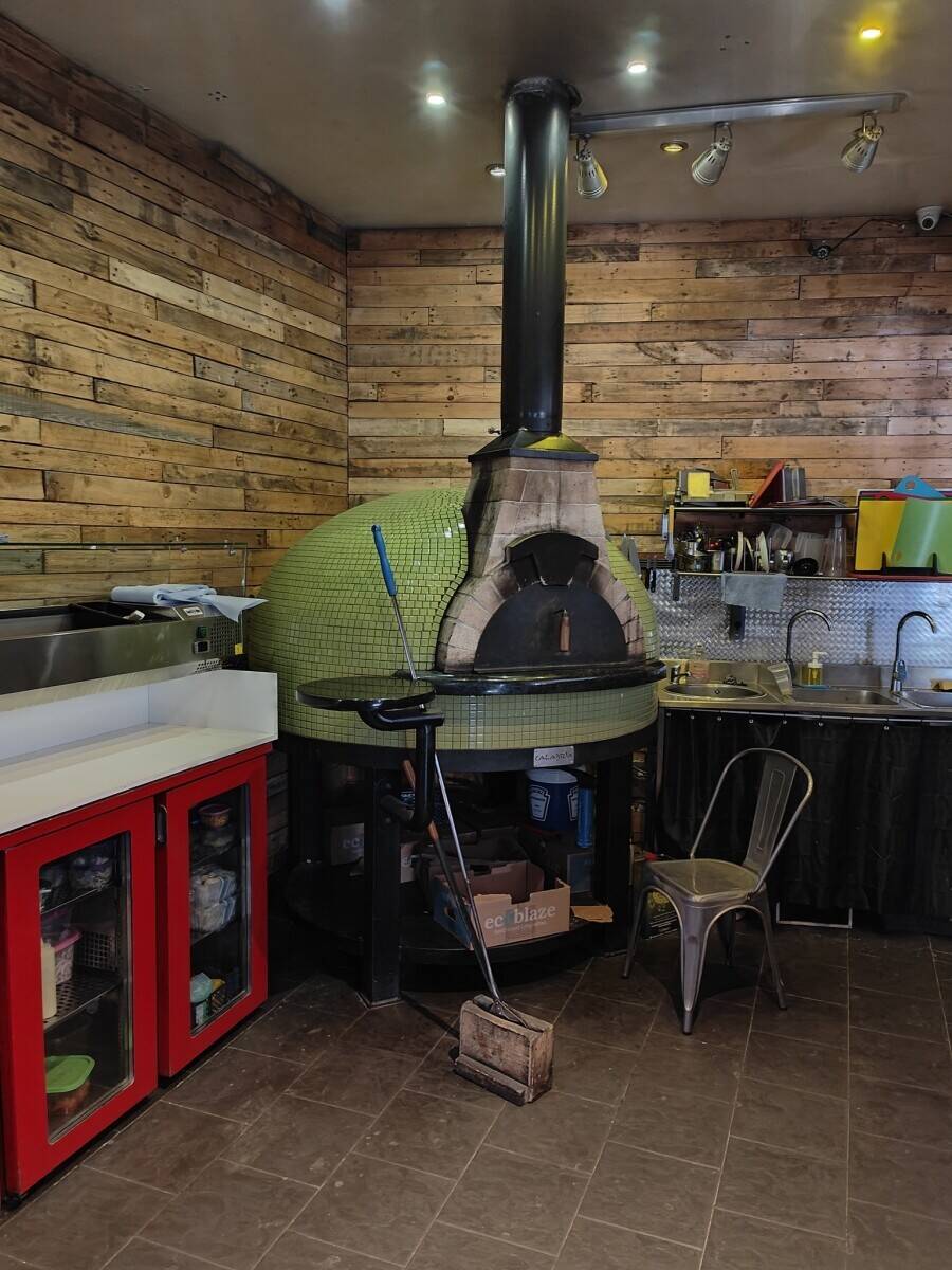 Italian Style Pizza Takeaway Restaurant for Sale in Dudley Photo 8