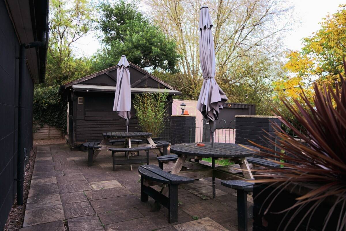 WORCESTERSHIRE, MALVERN HILLS - EXCELLENT OPPORTUNITY TO OPERATE PUBLIC HOUSE AND RESTAURANT AT WELL Photo 8