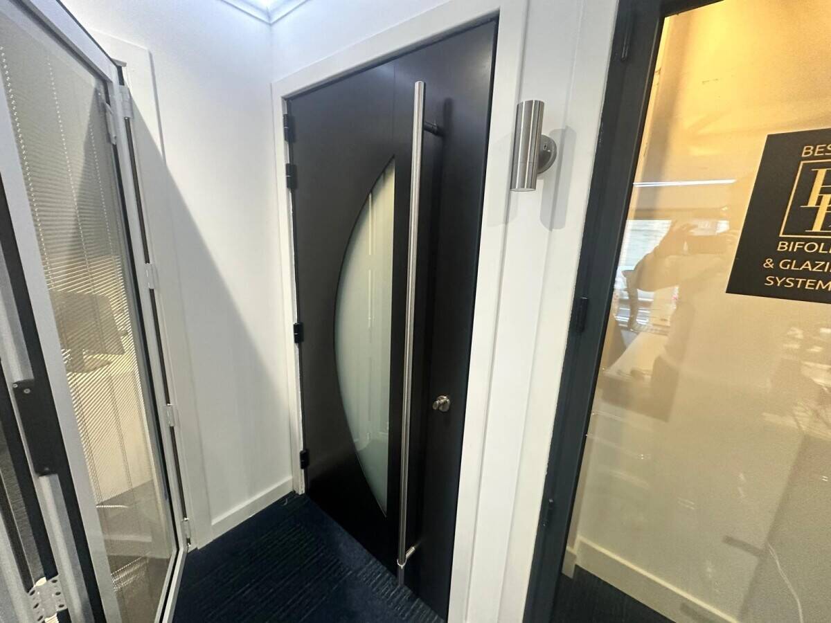 Aluminium Bifolding, Sliding Door, Window Showroom With Website