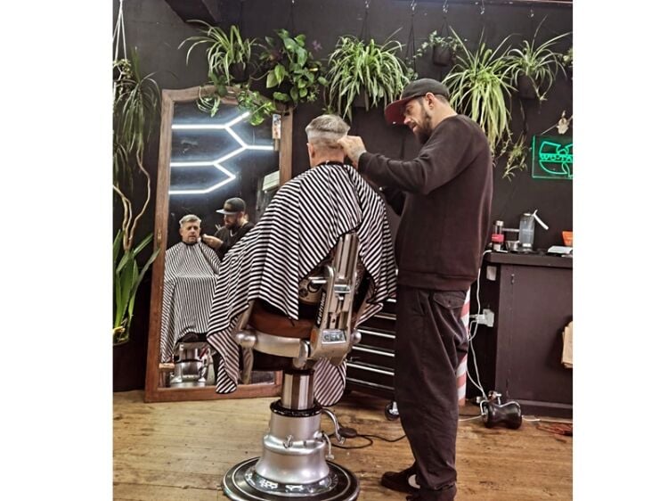 Profitable Barbershop For Sale Photo 8