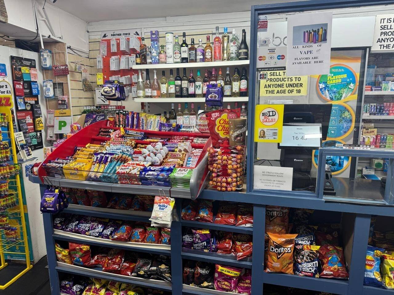 Convenience store  Photo 8