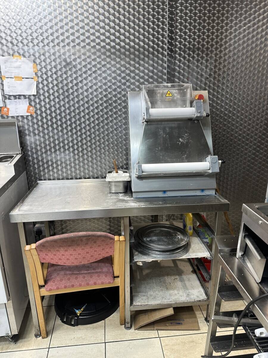 Mr Chicken take away for sale in prime location of liverpool 
