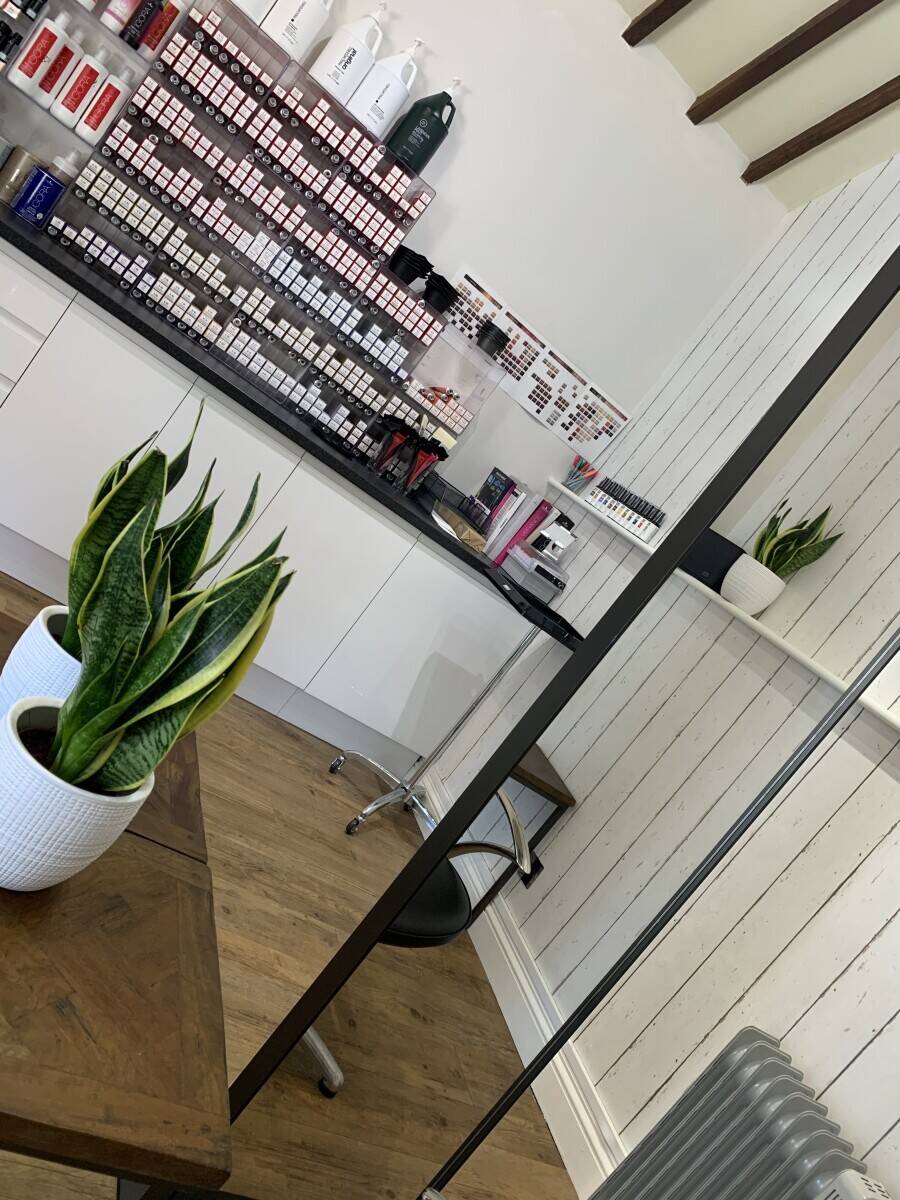 Hair Salon set in a beautiful converted stables for sale In Uckfield, East Sussex Photo 8