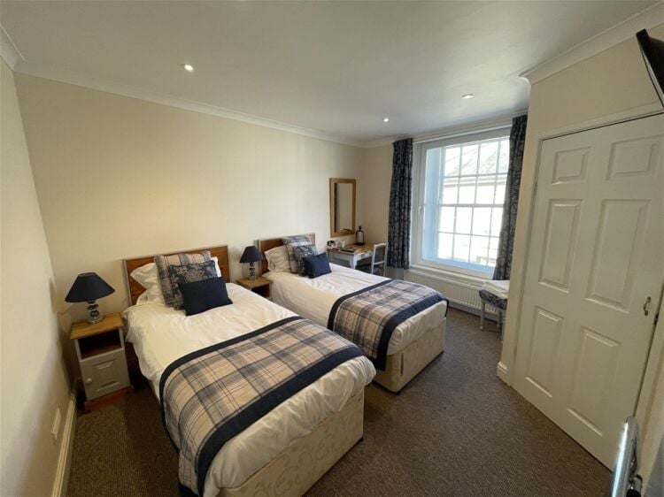 Outstanding West Cornwall Hotel, Pub & Restaurant For Sale in Penzance Photo 8