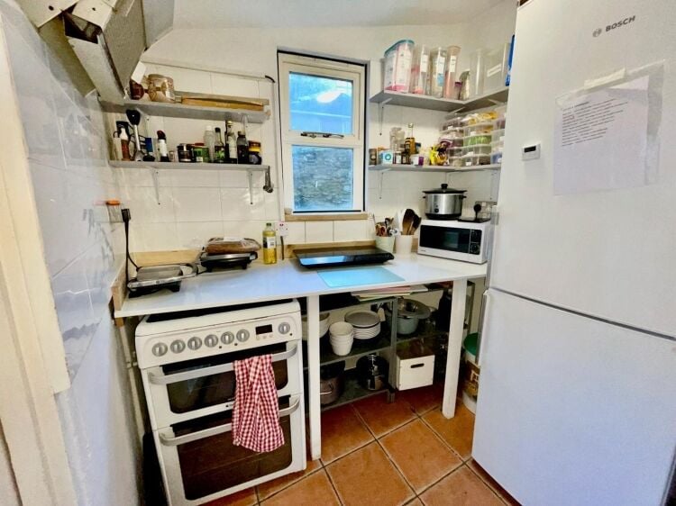 Leasehold Café & Coffee Bar Located In Falmouth