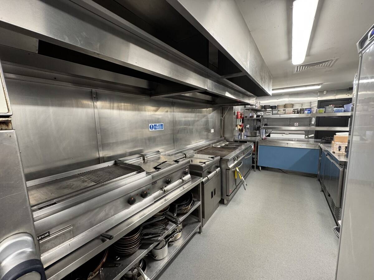 *REDUCED PRICE* Restaurant and Bar for sale