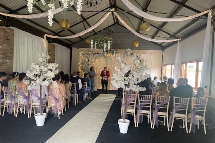 Exclusive Countryside Wedding/Event Venue - Lincs Photo 8
