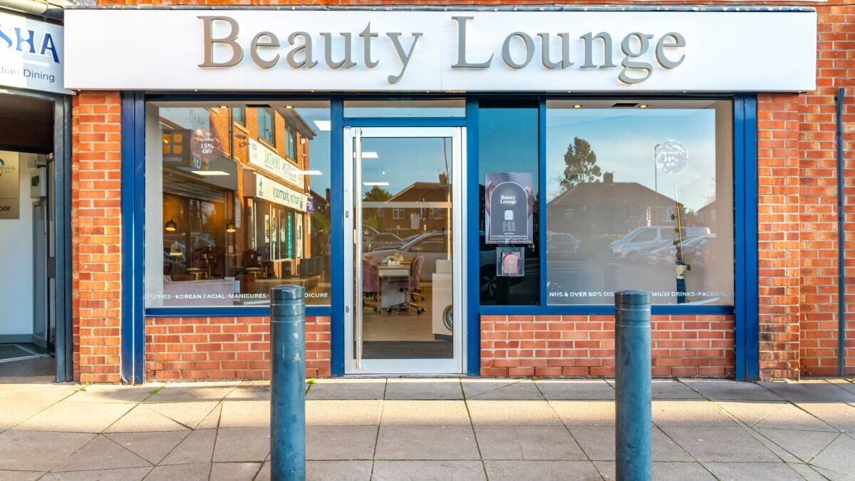 Luxury Turnkey Beauty Salon for Sale – Prime Location, Established Clientele, Ready to Profit!