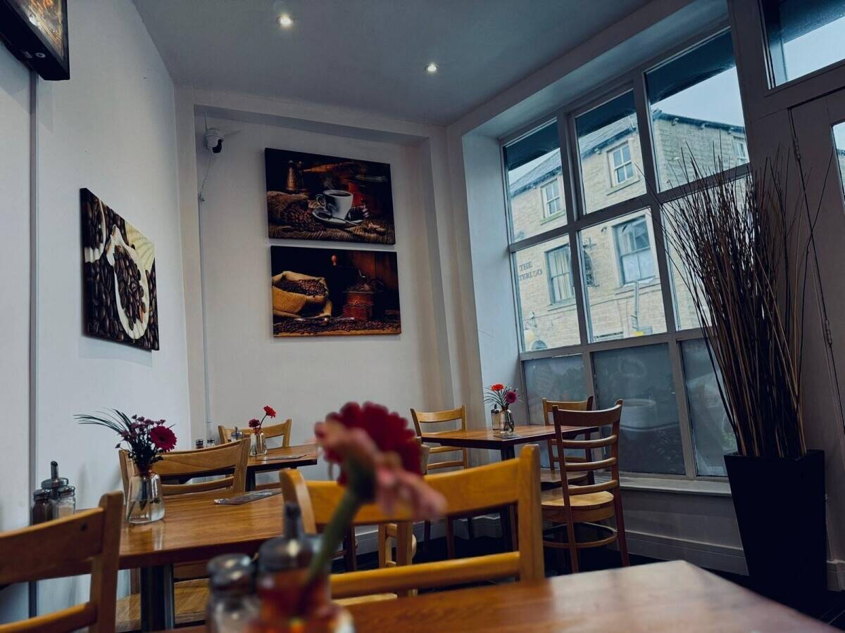 Thriving Café for Sale – Turnkey Opportunity in a Prime Location!